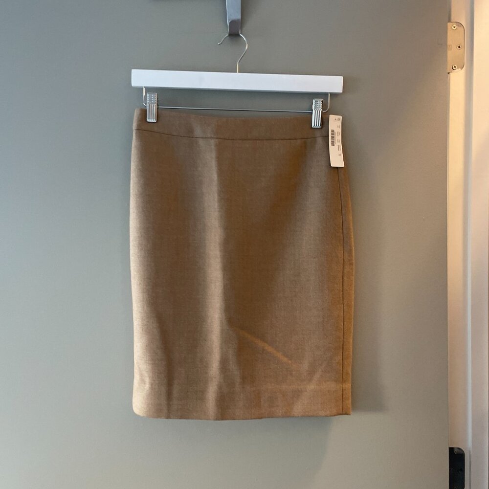 NWT J.Crew No. 2 Pencil Double Serge Wool Skirt Acorn Camel Size 0 Petite - Picture 2 of 3